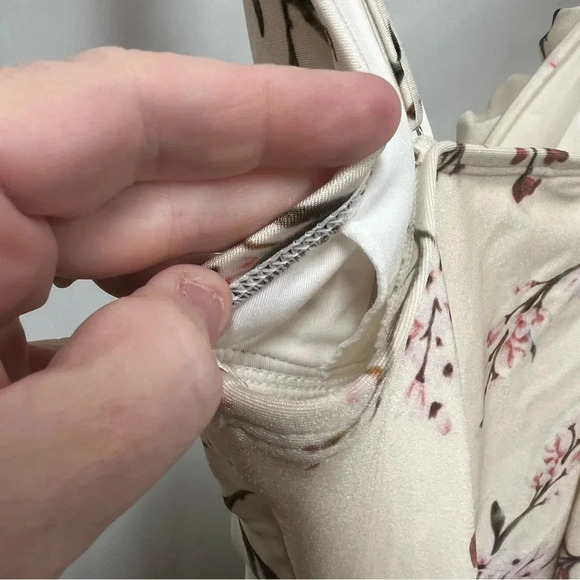 CHELSEA & VIOLET air of elegance swimsuit with ruffle details size medium - Picture 5 of 11